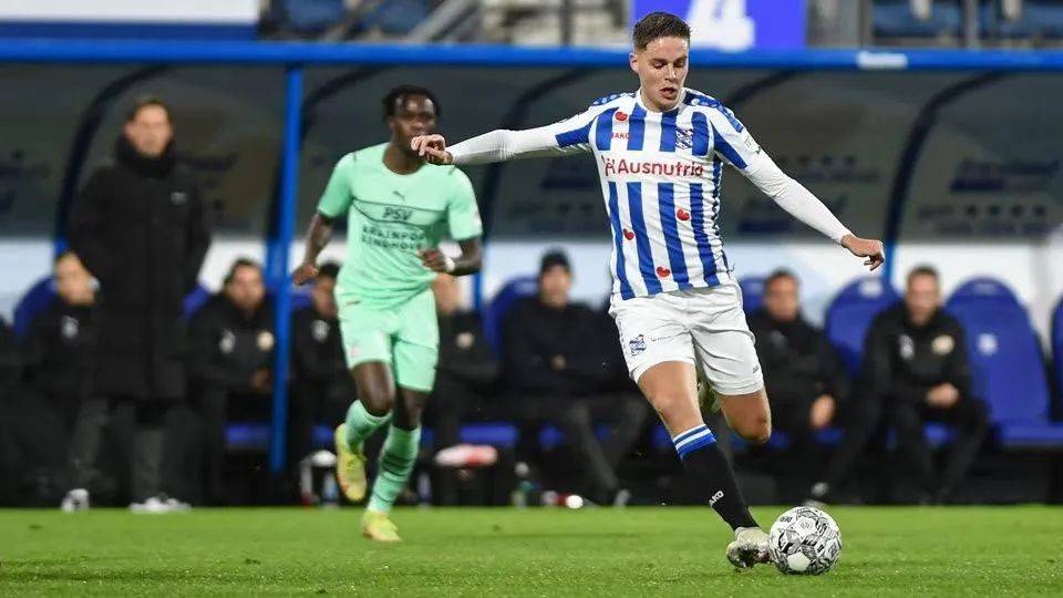 牌的跨界合 牌的跨界合