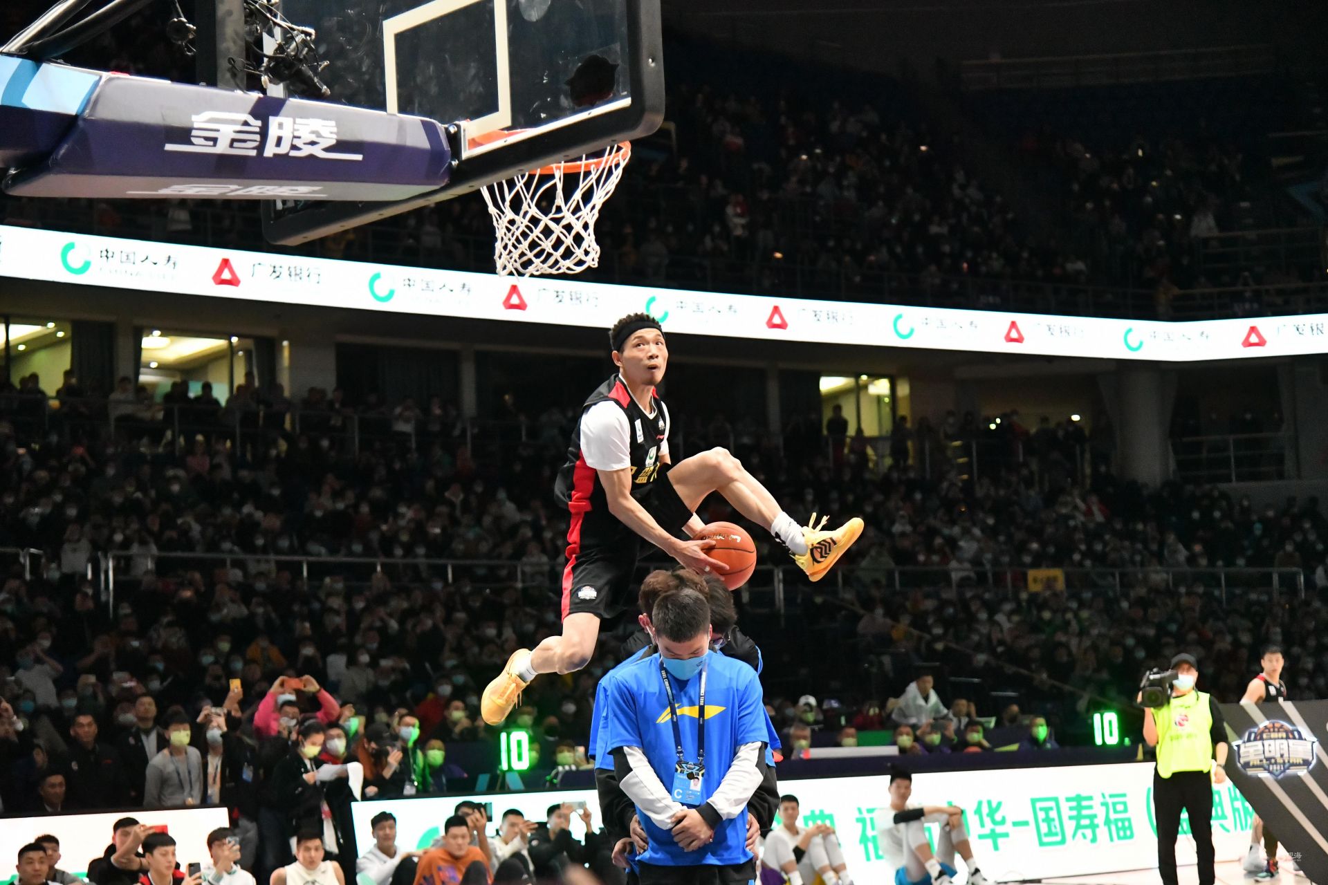 八强全部产 八强全部产